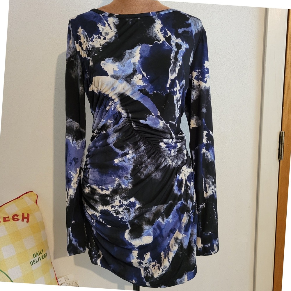 Bisou Bisou Blue Abstract Ruched Long Sleeve Dress Large form fitting stretch